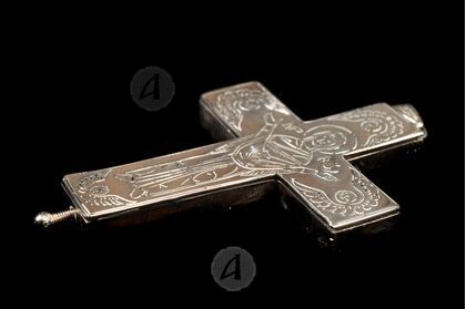 Silver Screw Cross Necklace 122