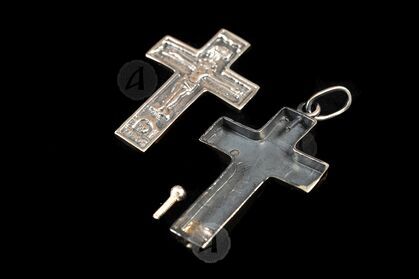 Silver Screw Cross Necklace 137