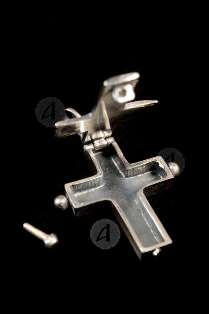 Silver Screw Cross Necklace 52
